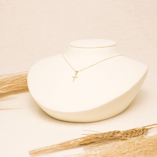 Cruz Tradicional Oro Amarillo 14k Circonia (CUL)