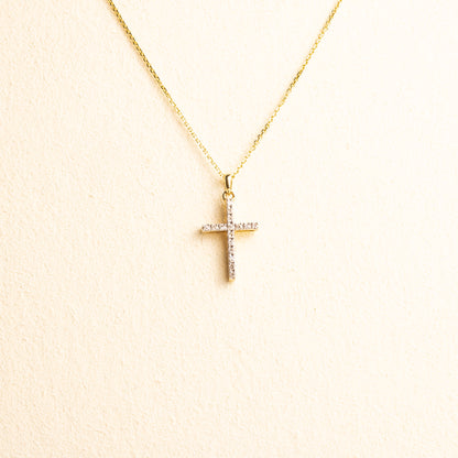Cruz Oro Amarillo Diamantes 0.07 CT Med con cadena (INF) 14k