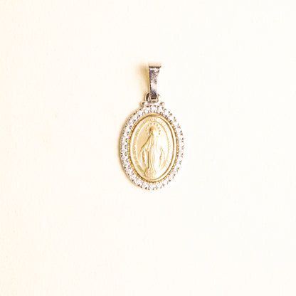 Medalla Oval Virgen Gpe Bisel Oro Blanco Oro 14k con Circonia Gde