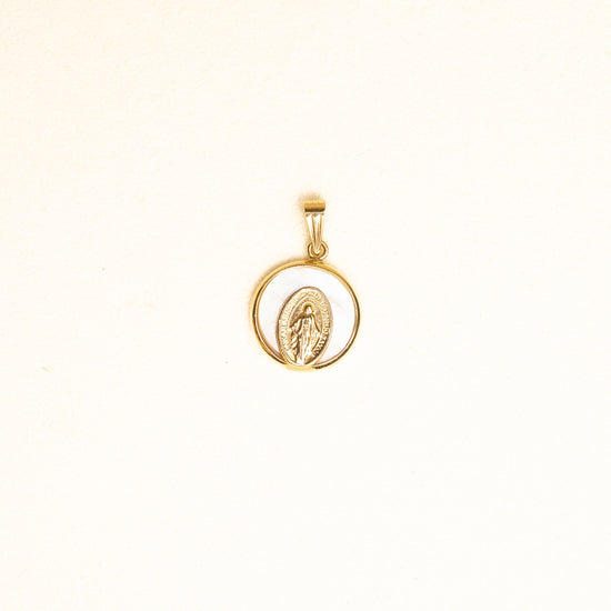 Medalla Rd Madre Perla con Virgen Gpe en Oro 14k