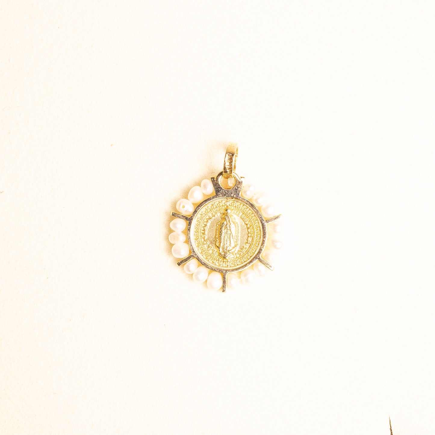 Medalla Virgen Gpe Rd Oro 14k y Perlas