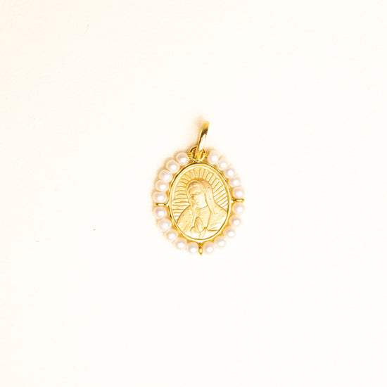 Medalla Virgen Gpe Oval Italiana Oro Mate 14k y Perlas Gde