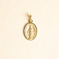 Medalla Virgen Milagrosa Ovalada Oro 14k