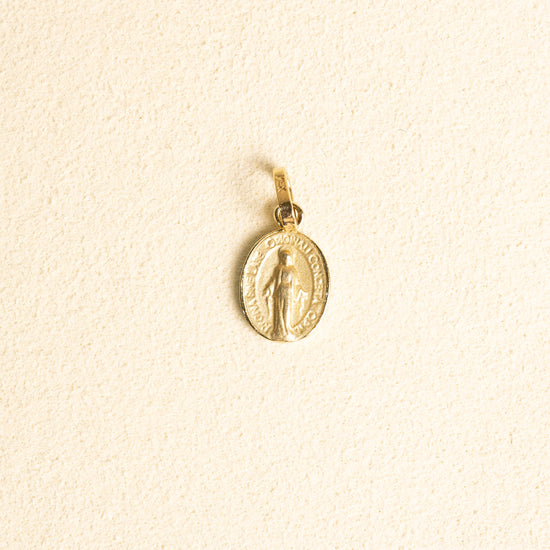 Medalla Virgen Milagrosa Ovalada Oro 14k