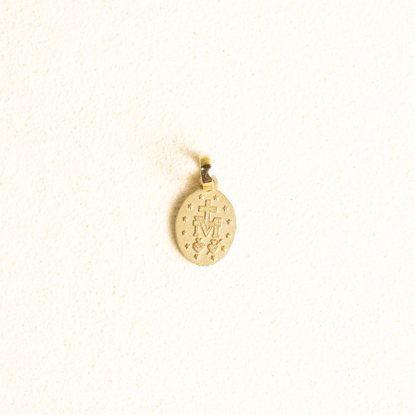 Medalla Bisel Virgen Milagrosa Ovalada Oro 14k