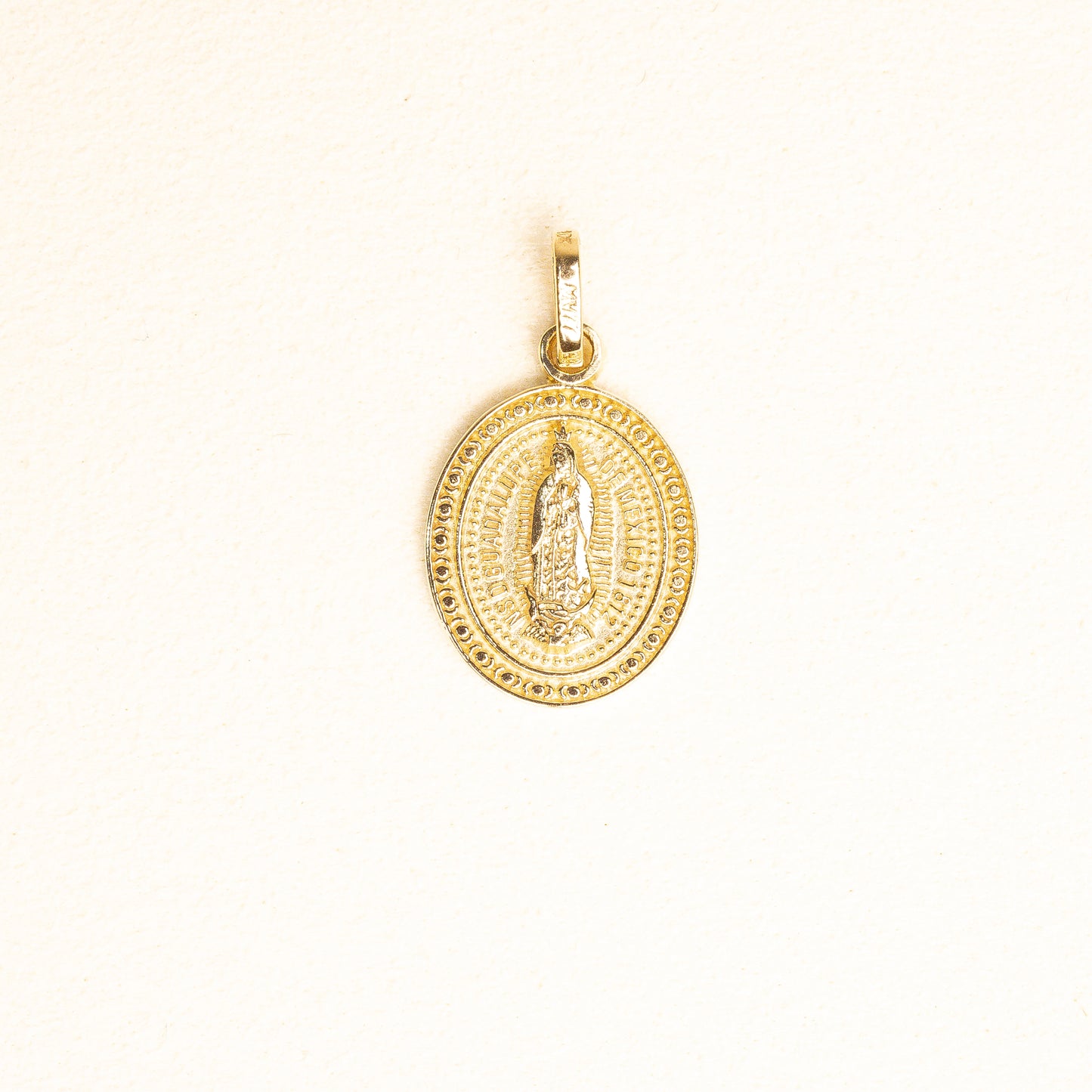 Medalla Broquel Virgen Gpe Oval Oro 14k